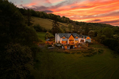 3.4 acres of House with Land for sale in Otley