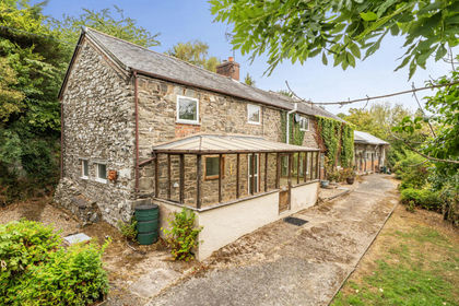 3.3 acres of Cottage for sale in Aberhafesp