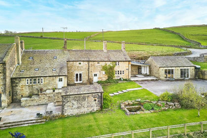 Farmhouse for sale in Blackshaw