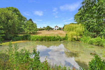 1 acre of House with Land for sale in Ravensthorpe