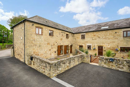 Barn Conversion for sale in Broughton