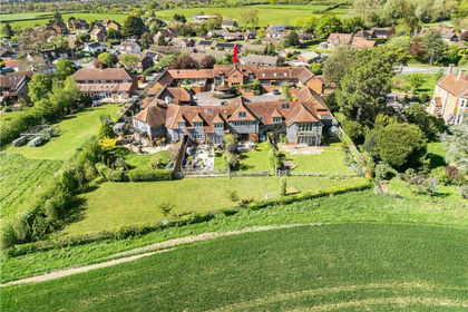 Barn Conversion for sale in Oakley