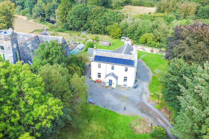 1.5 acres of House with Land for sale in Ayr, Carrick and Cumnock
