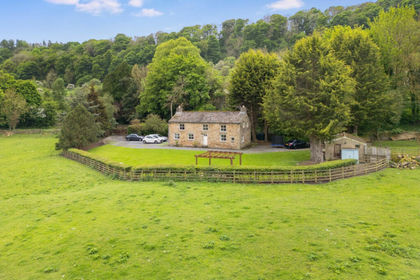 4 acres of Farmhouse for sale in Hudswell