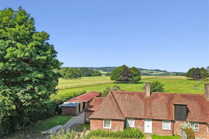 5.3 acres of Cottage for sale in Northchurch