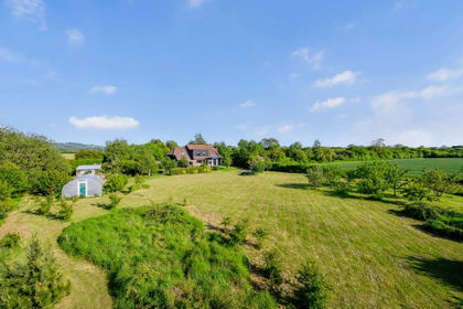 1.1 acres of House with Land for sale in Wye with Hinxhill