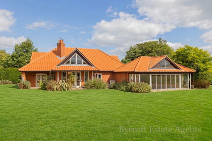 1 acre of House with Land for sale in Winterton-on-Sea