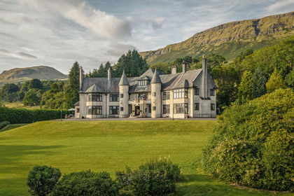 10 acres of House with Land for sale in Stirling and Strathallan