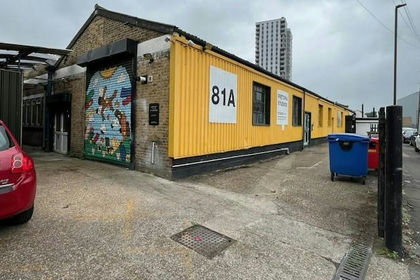 Warehouse for sale in Edmonton and Winchmore Hill