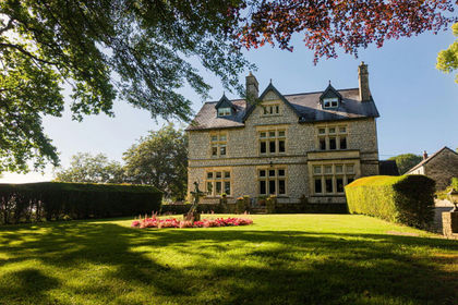 3 acres of Country Home for sale in Peterston-super-Ely