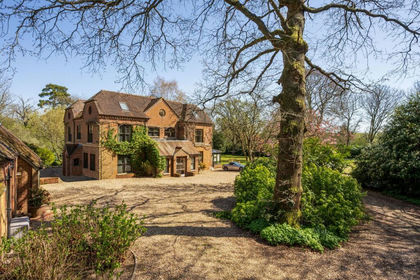 5 acres of Country Home for sale in Longparish