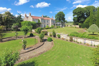 23 acres of Equestrian property for sale in Kirkbymoorside