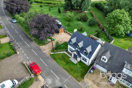 1 acre of House with Land for sale in Deeping St James
