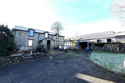 3.9 acres of Land for sale in Llanybydder