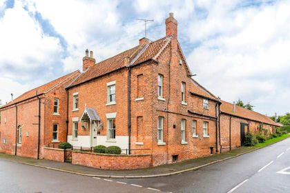 1 acre of House with Land for sale in Headon cum Upton