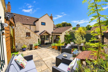 Cottage for sale in Warmsworth