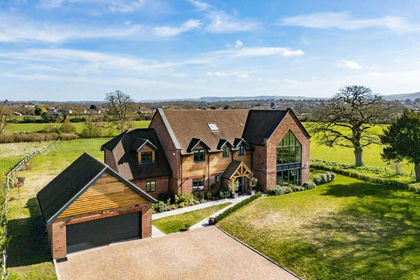 2 acres of House with Land for sale in Hurstpierpoint and Sayers Common