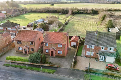 1 acre of House with Land for sale in Ingoldisthorpe