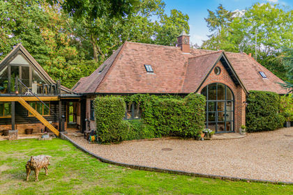 1 acre of House with Land for sale in Burley