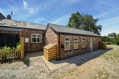 Barn Conversion for sale in Mobberley