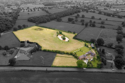 9.1 acres of House with Land for sale in Burland and Acton
