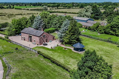 Barn Conversion for sale in Ulnes Walton