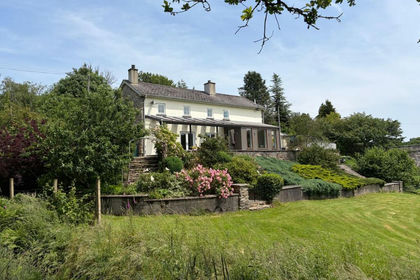 1 acre of Cottage for sale in Llandysul