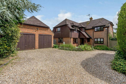 7.3 acres of Land for sale in Beenham