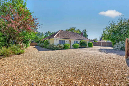 1 acre of House with Land for sale in Wymondham