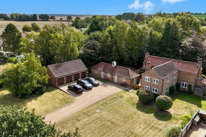 1.5 acres of House with Land for sale in Melton Ross