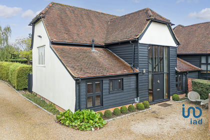 Barn Conversion for sale in Stansted
