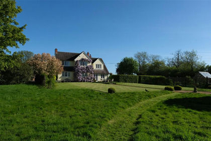 6.8 acres of House with Land for sale in Swepstone and Newton Burgoland