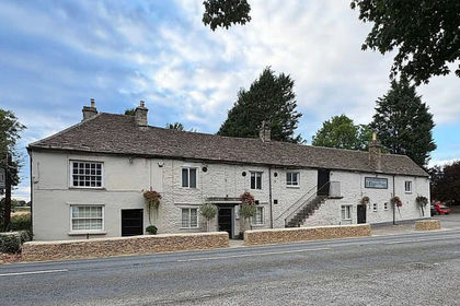 4 acres of Pub for sale in Cherington