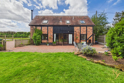 Barn Conversion for sale in Hartlebury