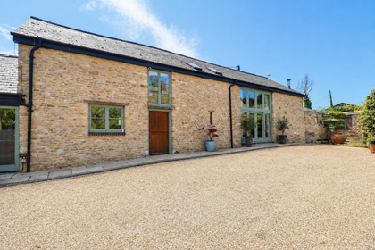 Barn Conversion for sale in Hethe