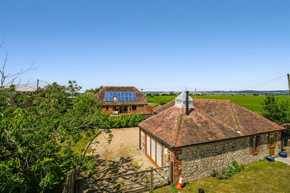 Barn Conversion for sale in Burmarsh
