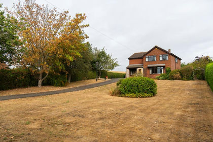 2 acres of House with Land for sale in Asfordby