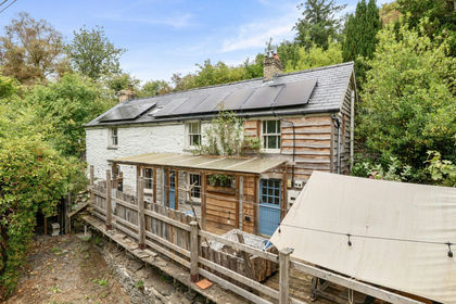 1.5 acres of Cottage for sale in Glantwymyn