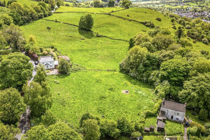 2 acres of Cottage for sale in Wirksworth