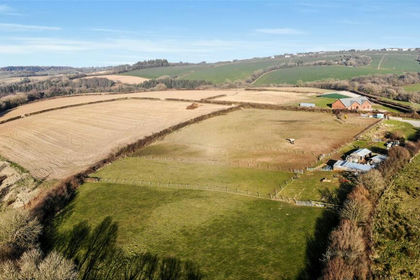 5 acres of Cottage for sale in Hartland