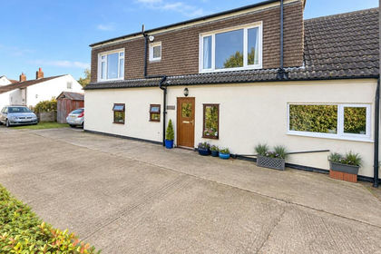 4 acres of House with Land for sale in Deighton