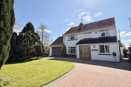 2.5 acres of Land for sale in Llanfair-ar-y-bryn