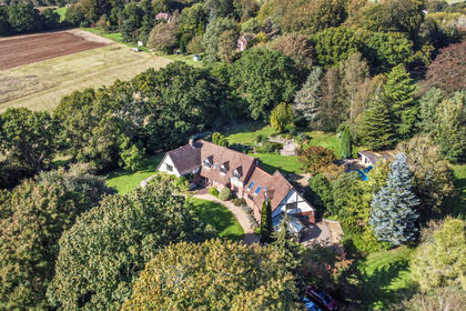 5 acres of House with Land for sale in Compton and Shawford