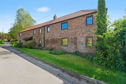 Barn Conversion for sale in Worlaby