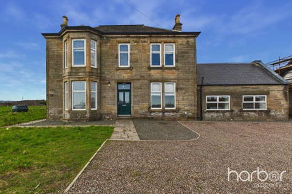 1 acre of House with Land for sale in Alloa and Grangemouth