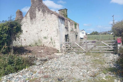 Derelict property for sale in Rhosybol