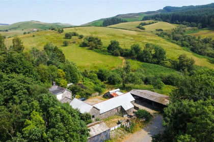 219.5 acres of Farm for sale in Banwy