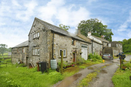 1.5 acres of House with Land for sale in King Sterndale