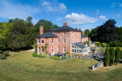 10.8 acres of Country Home for sale in Lockinge