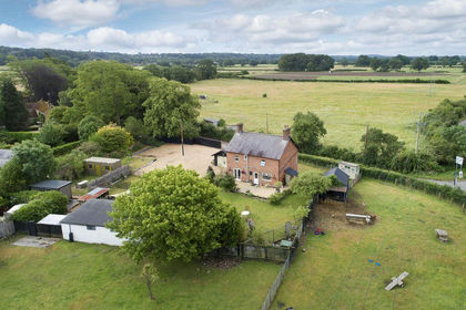 1.1 acres of House with Land for sale in Fordingbridge
